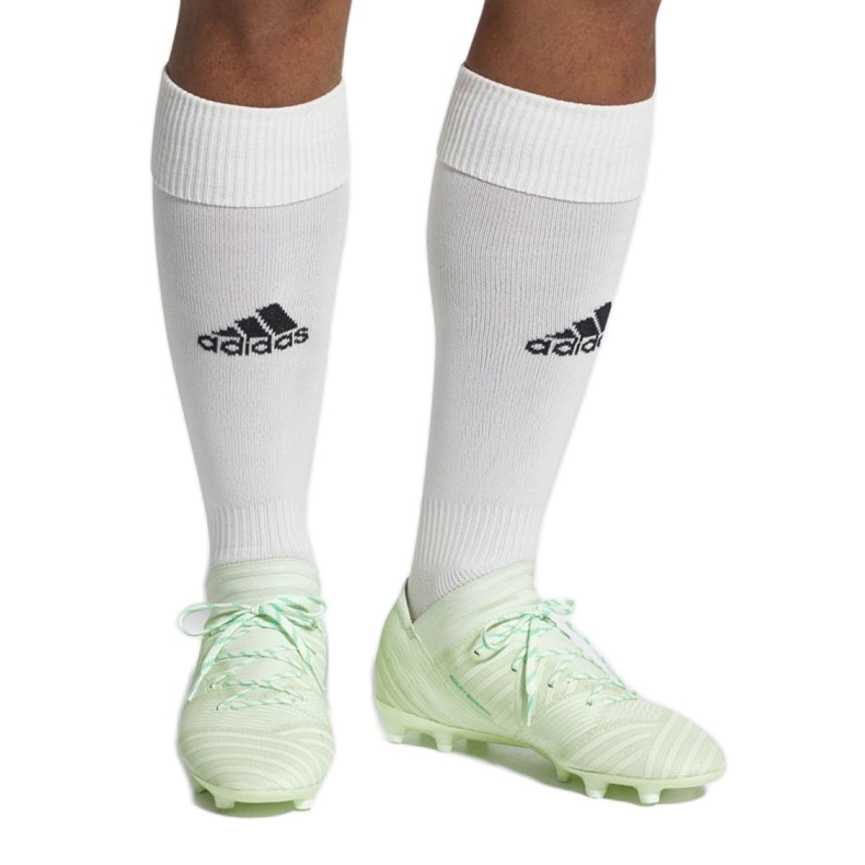 Kopačky Adidas Nemeziz 17,2 Fg M CP8973 vícebarevný zelená 1
