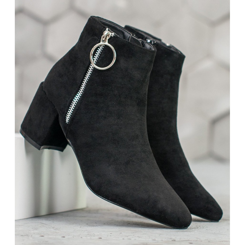 SHELOVET Suede Booties In Spitz černý 1