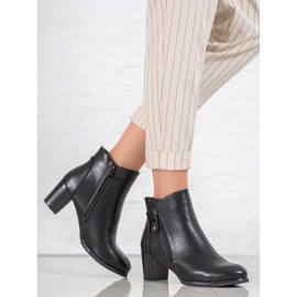 J. Star Teplé boty na sloupku černý 2