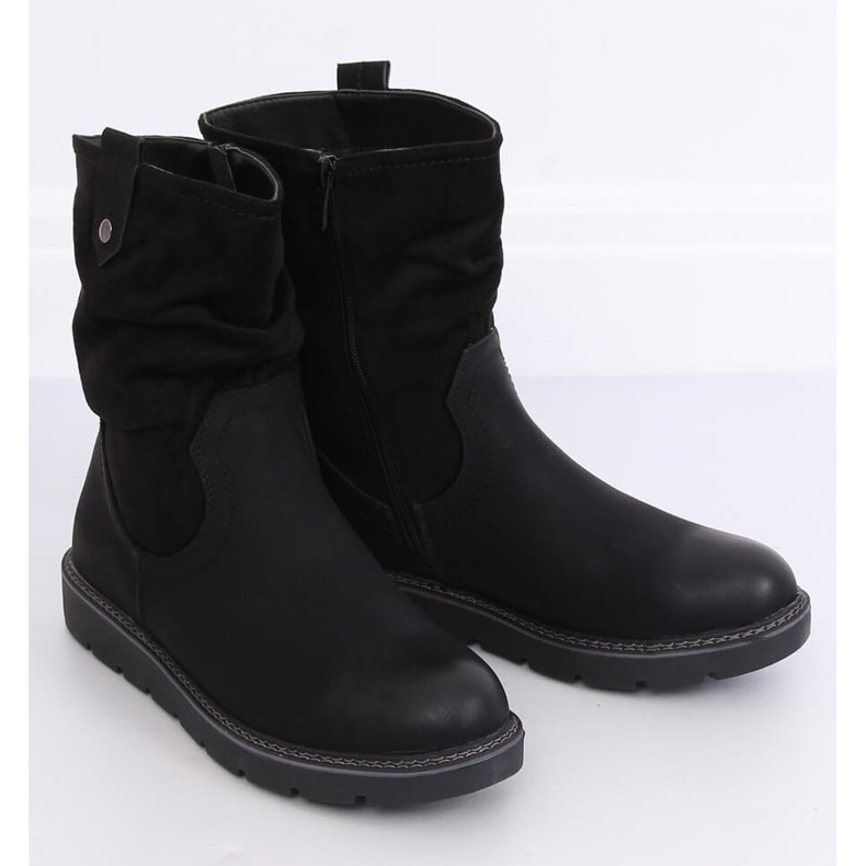 Černé boty se silnou podrážkou BM-9062 Black černý 2