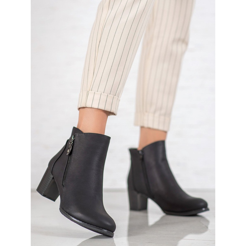 J. Star Teplé boty na sloupku černá 1