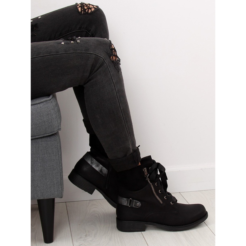 Černé boty se šněrováním černá 17103-2 Black II Quality 1