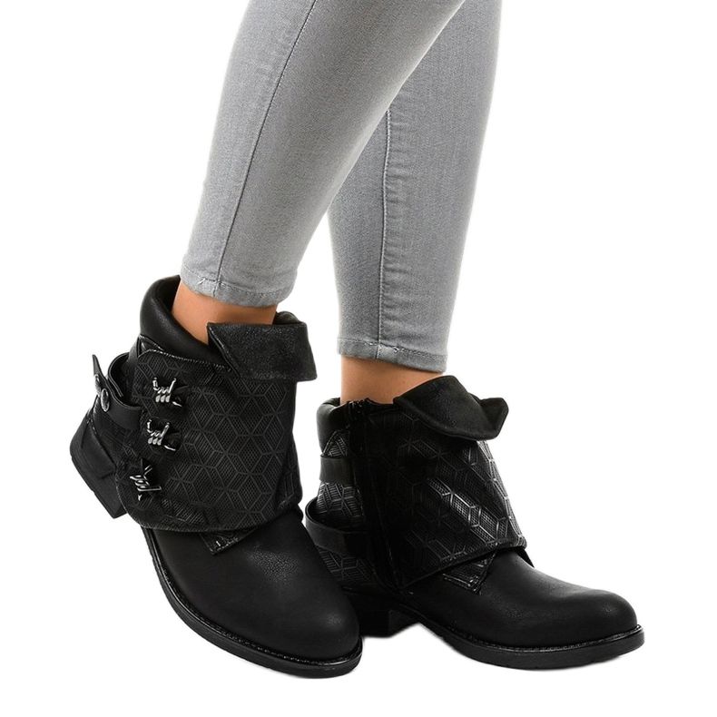 Černé zateplené boty A-203 hnědý 1