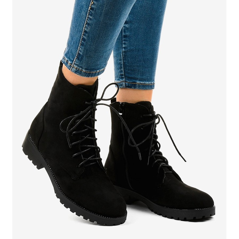 Černé semišové šněrovací boty C-7192 černá 2