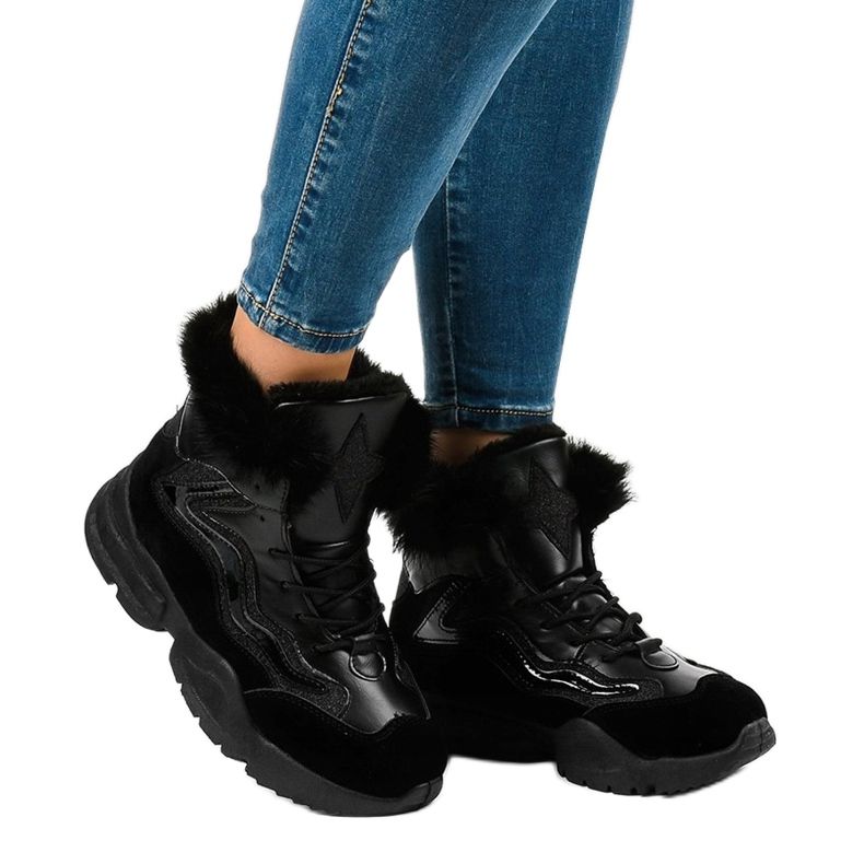 Černé izolované tenisky LS-2062 černá 1