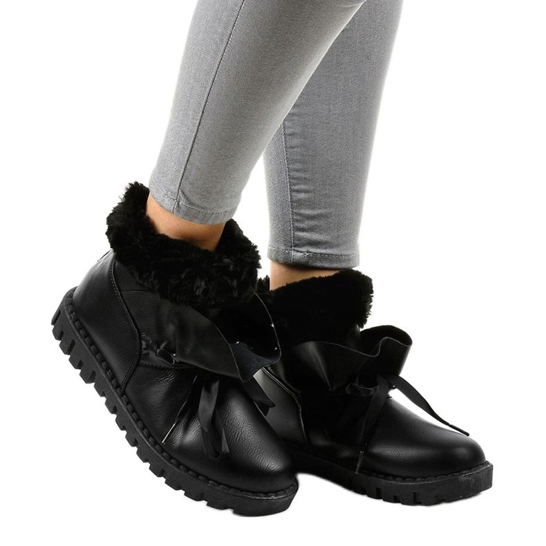 Černé izolované tenisky se zipem 428-6 černá 1