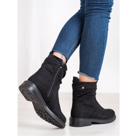 J. Star Černí dělníci černý 2