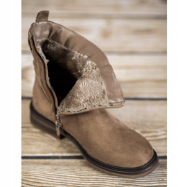 J. Star Hnědí dělníci hnědý 1