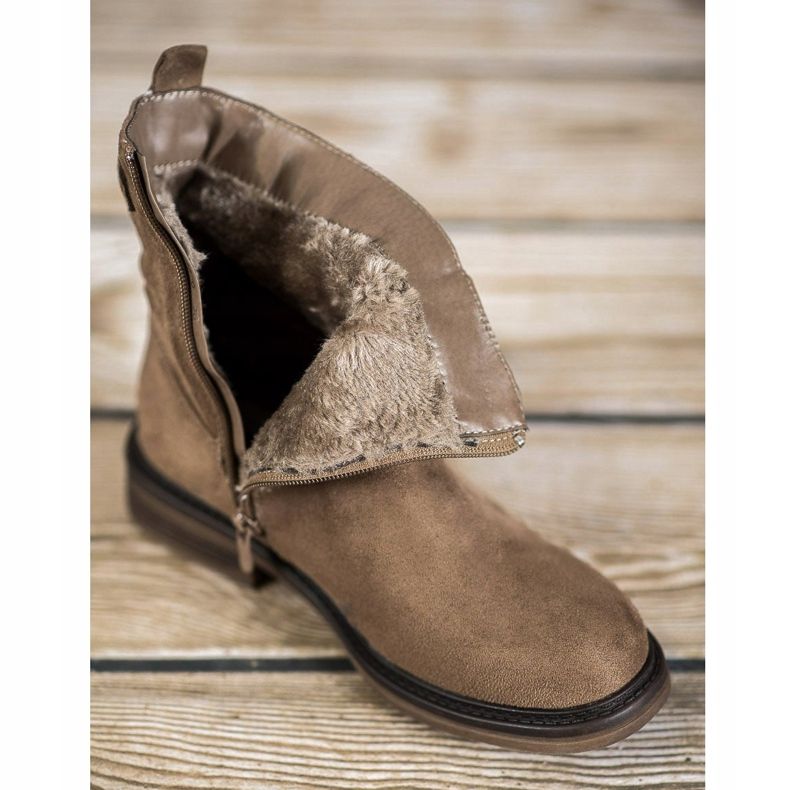 J. Star Hnědí dělníci hnědý 1