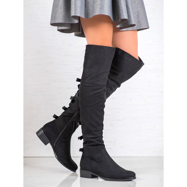 Forever Folie Semišové mušketýři s mašlemi černá 1 Forever Folie Semišové mušketýři s mašlemi černá 1