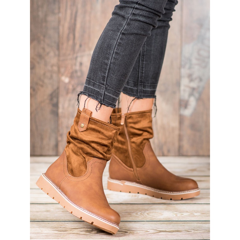 Ideal Shoes Pracovníci na platformě hnědý 1