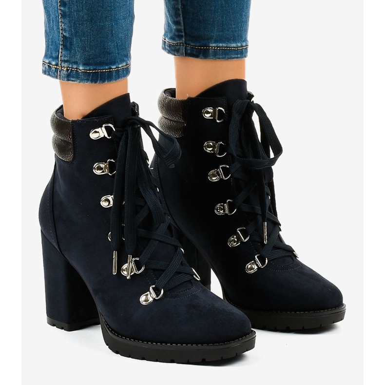 Námořnické modré semišové kotníkové boty na sloupku 8992 námořnická modrá 1