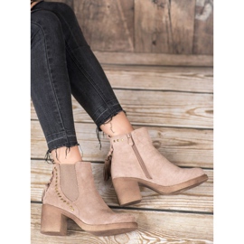 Small Swan Chelsea boty s třásněmi hnědý 1