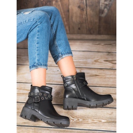 SHELOVET Černí dělníci černá 2