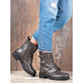 Cm Paris Šedí dělníci s korálky šedá 2