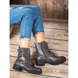 Cm Paris Šedí dělníci s korálky šedá 1