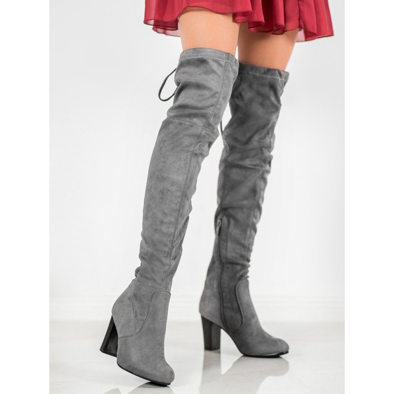 Vesuvio Šedé boty na sloupku šedá 2