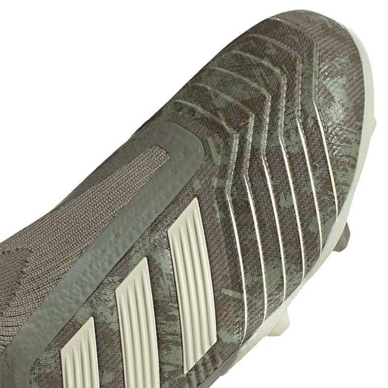 Kopačky Adidas Jr Predator 19+ Fg M EF8213 šedá šedá 2