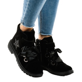 Černé turistické boty s hvězdou TL51-1 černý 2