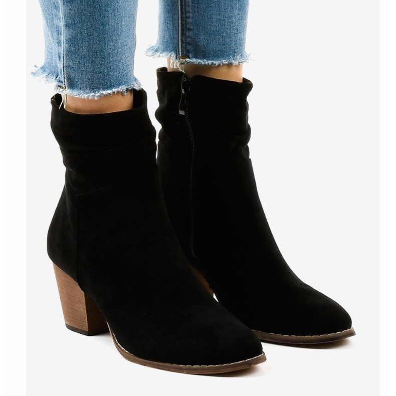 Kovbojské kozačky černé semišové E2250 černý 1