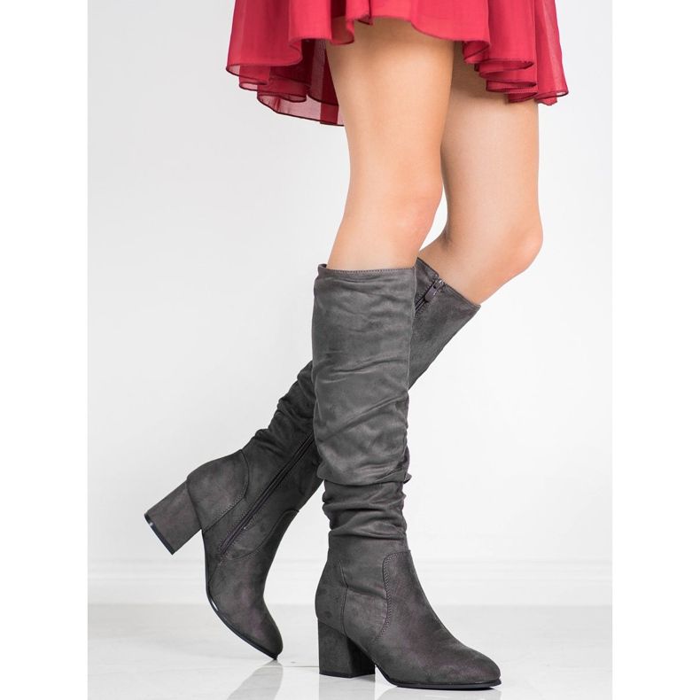 Seastar Šedé boty na sloupku šedá 1