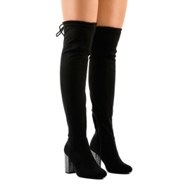 Černé semišové boty na sloupku 0-235 černá 1 Černé semišové boty na sloupku 0-235 černá 1