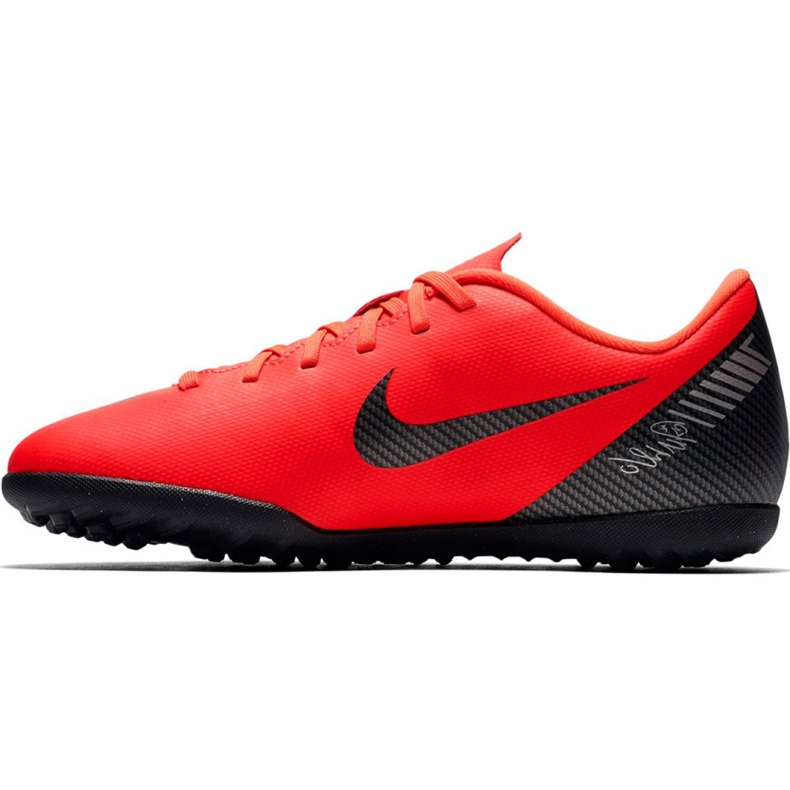 Kopačky Nike Mercurial Vapor X 12 Club Gs CR7 Tf Jr AJ3106 600 vícebarevný červené 1
