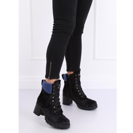 Pracovníci černého veluru K1835203 černoch černý 2