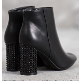 SHELOVET Boty s ozdobnou patou černý 2