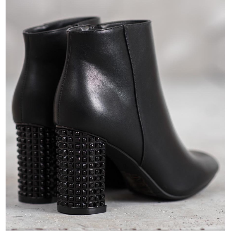 SHELOVET Boty s ozdobnou patou černá 2