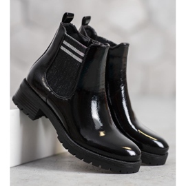 SHELOVET Sportovní boty na platformě černá 2