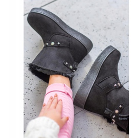 SHELOVET Mukluki s tryskami černý 1