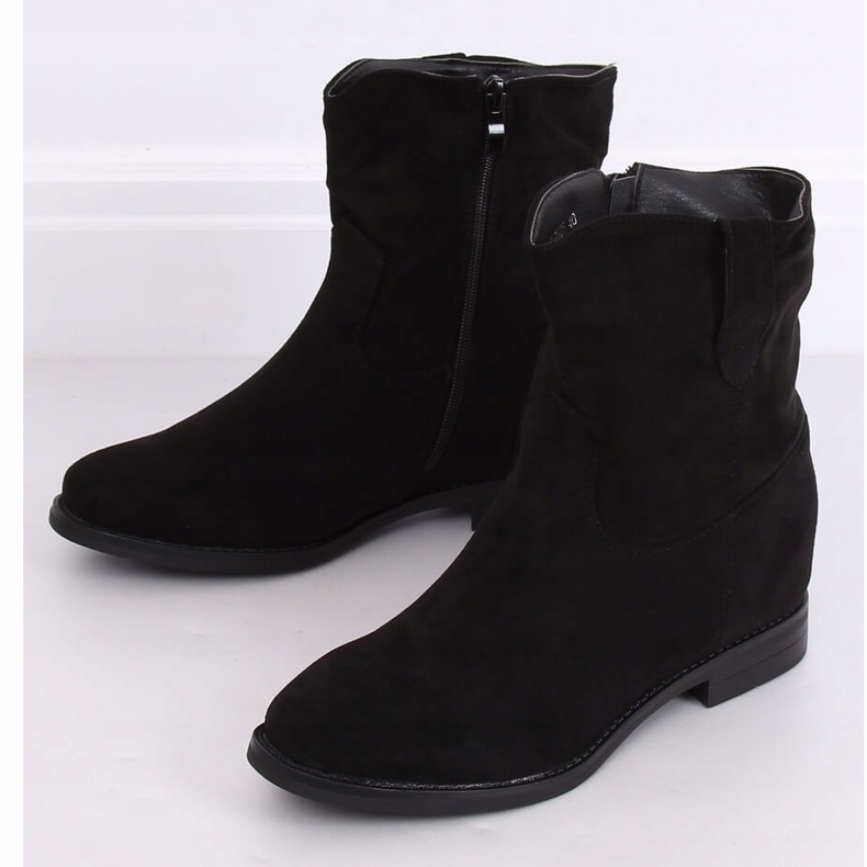 Černé kozačky na skrytém klínu G-7605 Black černá 1 Černé kozačky na skrytém klínu G-7605 Black černá 1