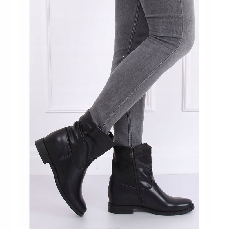 Boty s černým zrnem na skrytém klínu G-7607 Black černá žlutá 1