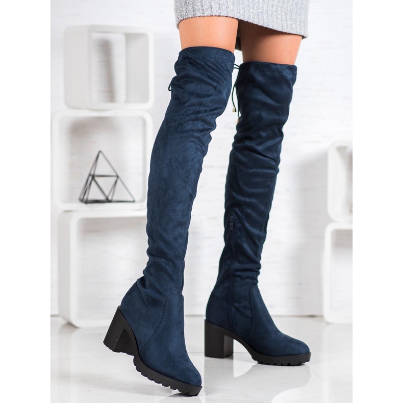 Small Swan Semišové mušketýři na pilíři modrý 1