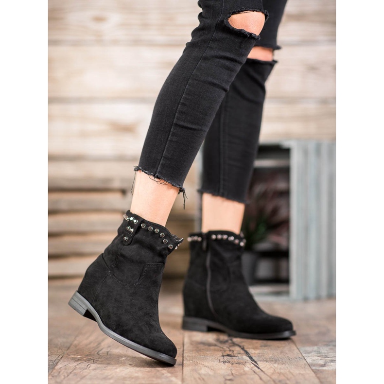 Ideal Shoes Teplé kovbojské boty s tryskami černá 2