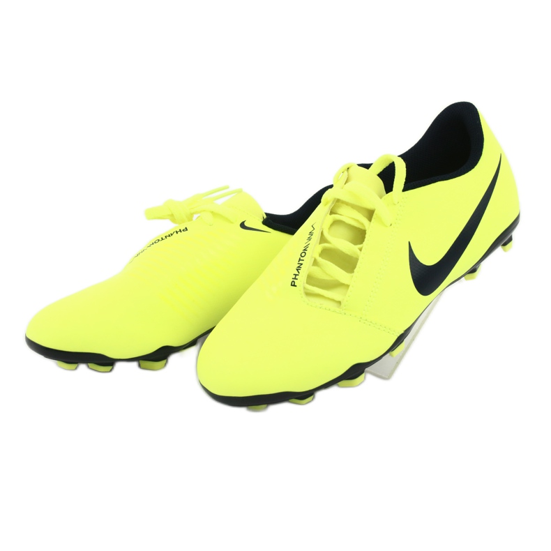 Kopačky Nike Phantom Venom Club Fg Jr AO0396-717 žluť 3