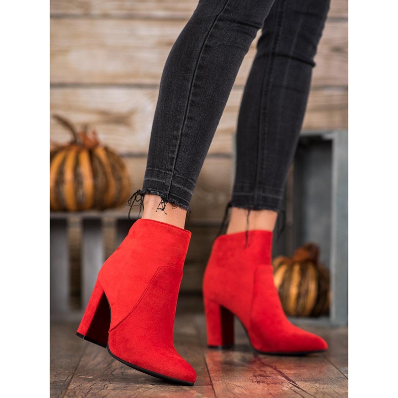 Ideal Shoes Klasické kozačky na sloupek červené 2
