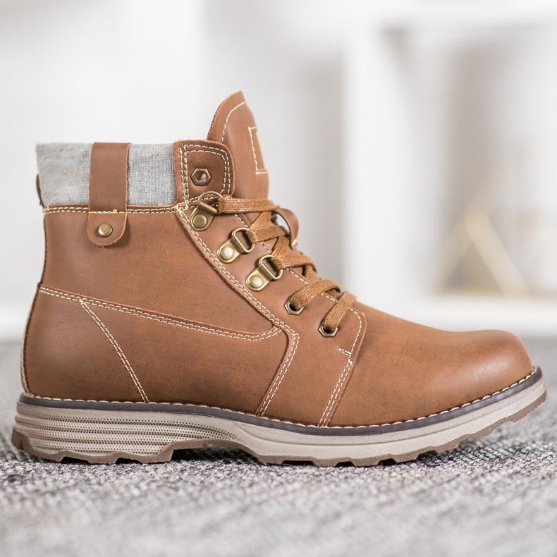 Weide Hnědí lovci hnědý 2