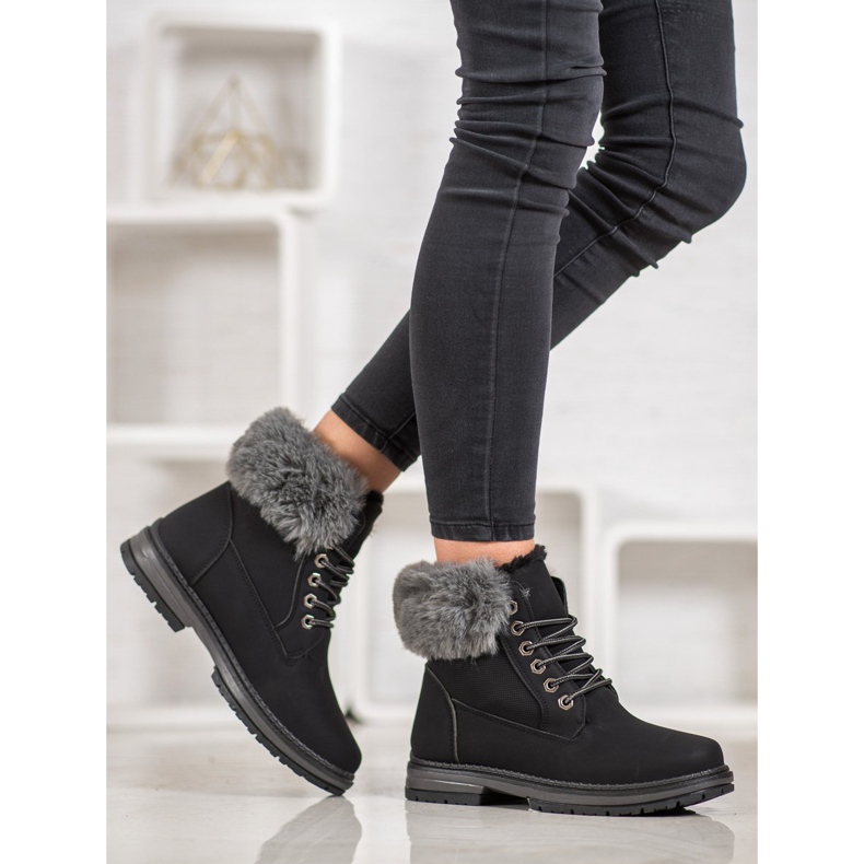 SHELOVET Černí lovci s kožešinou černá 1