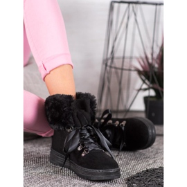 Queen Vivi Šněrovací boty s kožešinou černá 1