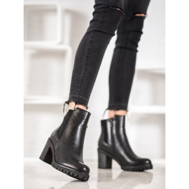 M.Daszyński Pohodlné kozačky na sloupku černý 1