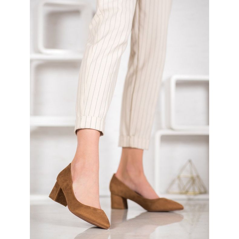 Fama Čerpadla Na Sloupu hnědý 2