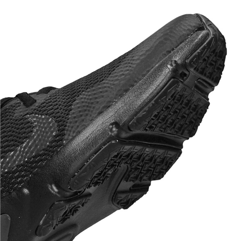 Boty Nike Legend Essential M CD0443-004 černý 1