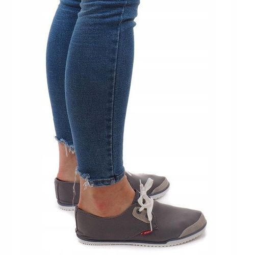 Šedé šněrovací tenisky Lycra CC8518 šedá 1