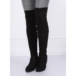 Černé stehenní vysoké boty PE108 Black II Type černá 1