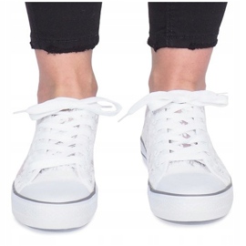 Zapůsobte na béžové prolamované tenisky bílý 1