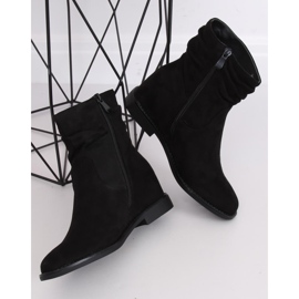 Černé boty na skryté klínové patě 2C8AX7680-1 Černá 1 Černé boty na skryté klínové patě 2C8AX7680-1 Černá 1