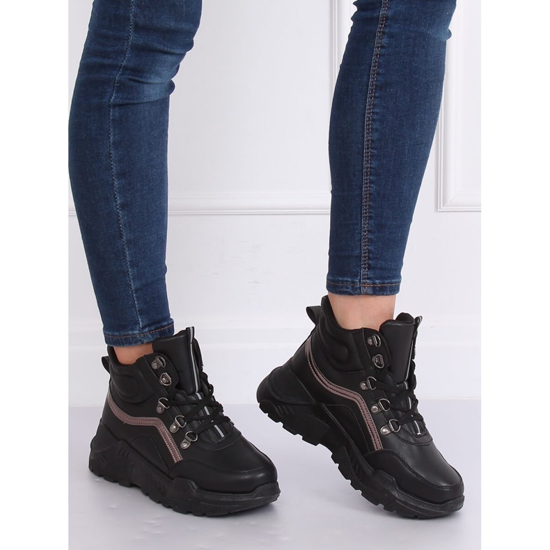 Černá sportovní obuv s vysokým kotníkem B0012-SP Černá 2
