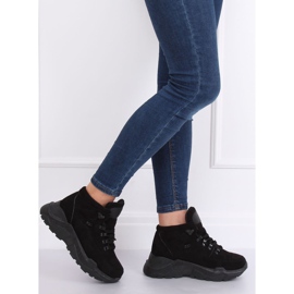 Černá sportovní obuv na vysoké podrážce B0014-SP Černá 1